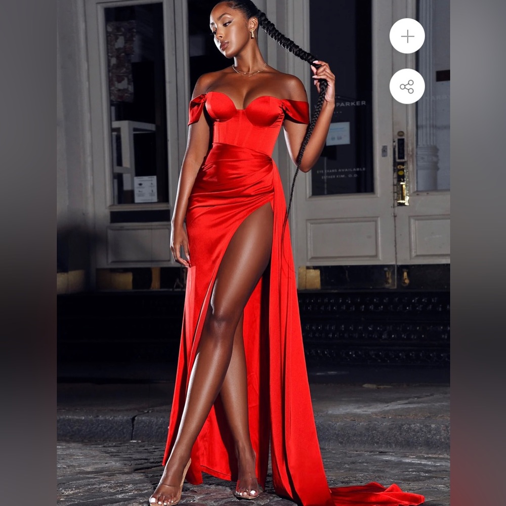 Miss circle red slit gown dress